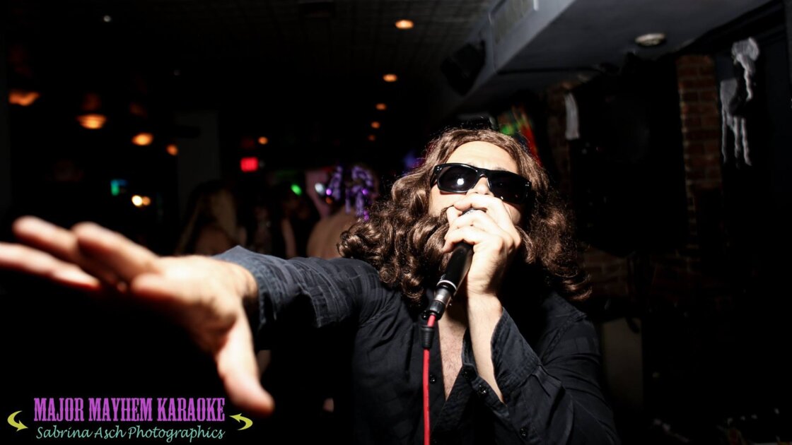 Queeraoke with Major Mayhem - DIVAS