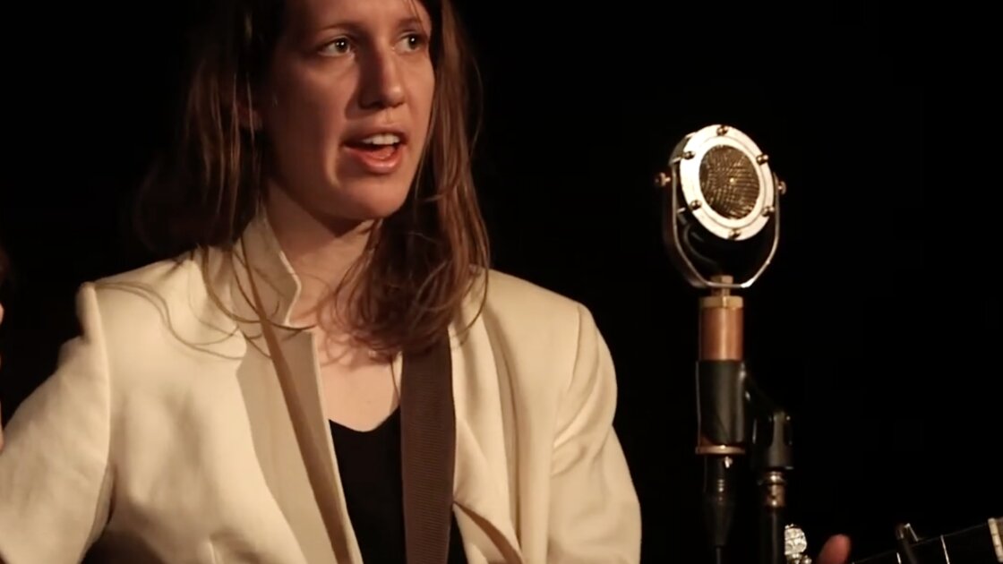 Learning Banjo Tunes on the Fly with Anna Roberts-Gevalt - A Workshop