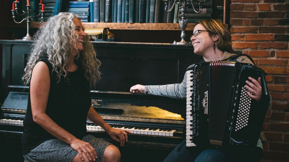 Peregrine Road - Celtic, English, French, & Quebecois Traditional Music with a contemporary flare